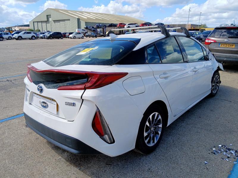 2017 TOYOTA PRIUS BUSINESS ED + PHEV 