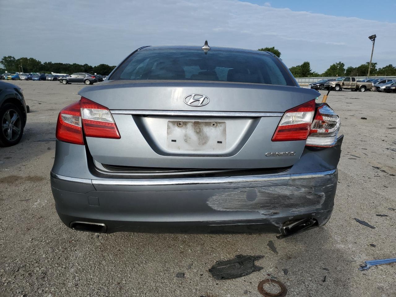 2014 Hyundai Genesis 3.8L VIN: KMHGC4DD2EU262978 Lot: 80008055