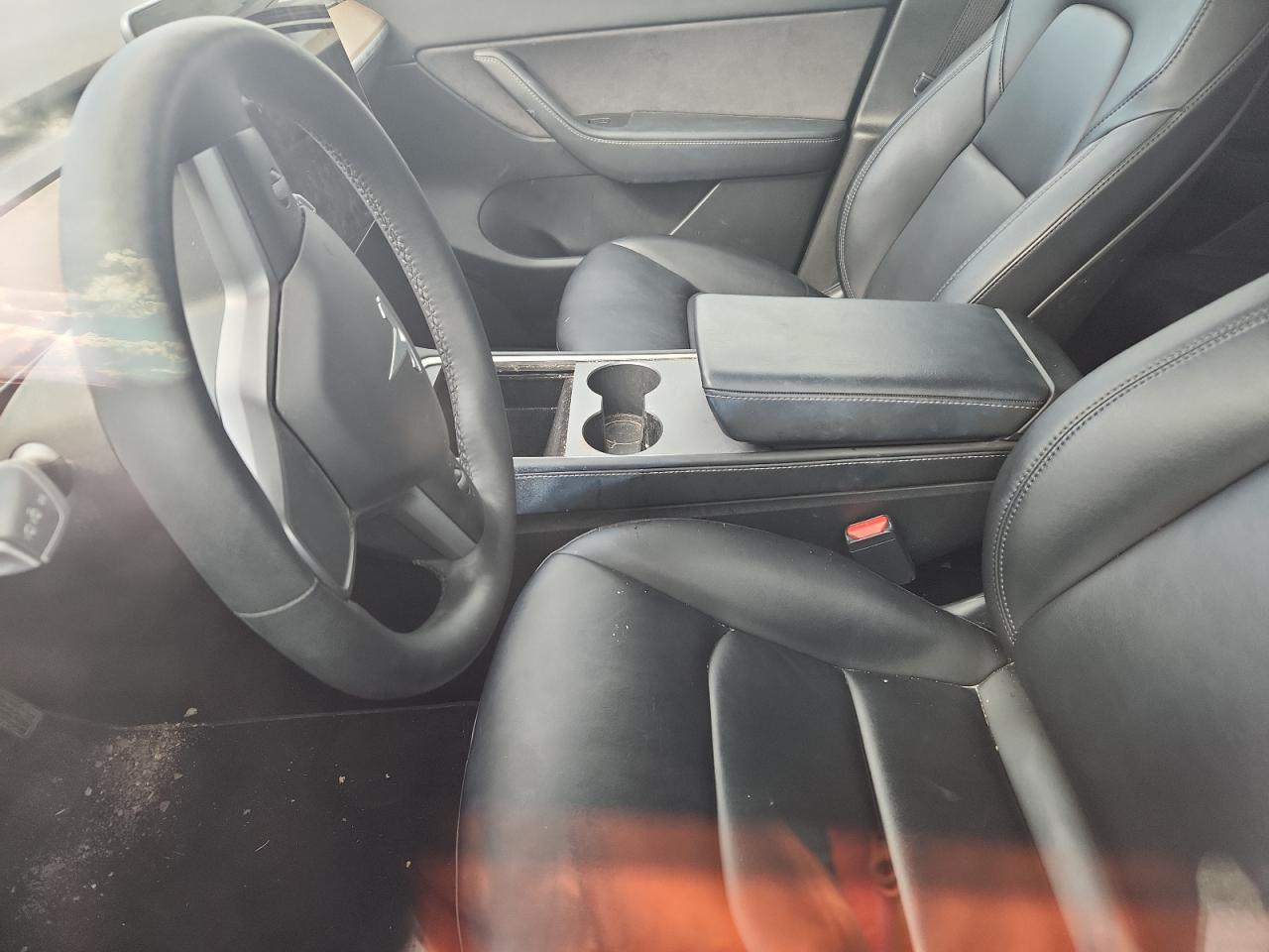 2022 Tesla Model Y VIN: 7SAYGDEE9NF438862 Lot: 84478985