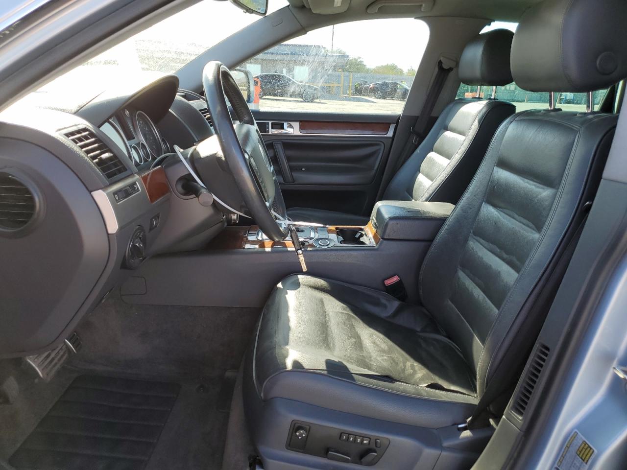 2005 Volkswagen Touareg 4.2 VIN: WVGCM77LX5D009164 Lot: 80710025