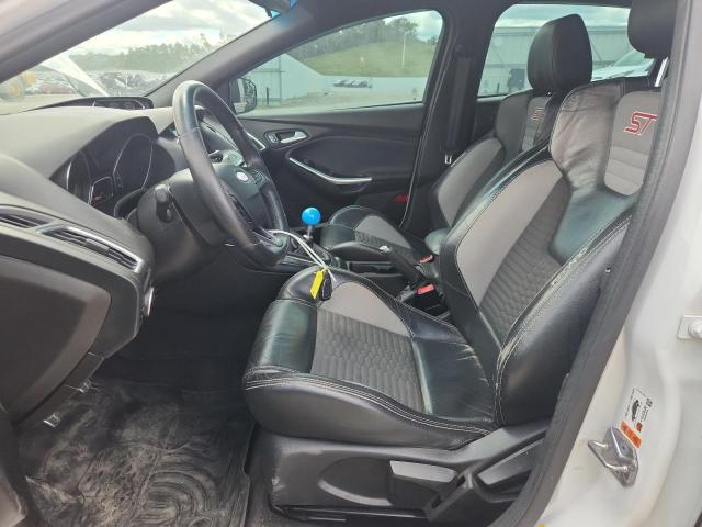  FORD FOCUS 2016 Белы