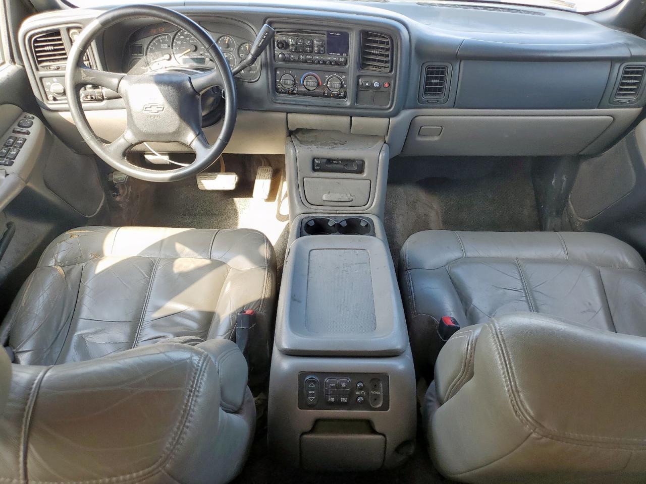 2002 Chevrolet Tahoe K1500 VIN: 1GNEK13Z02R202164 Lot: 70940025