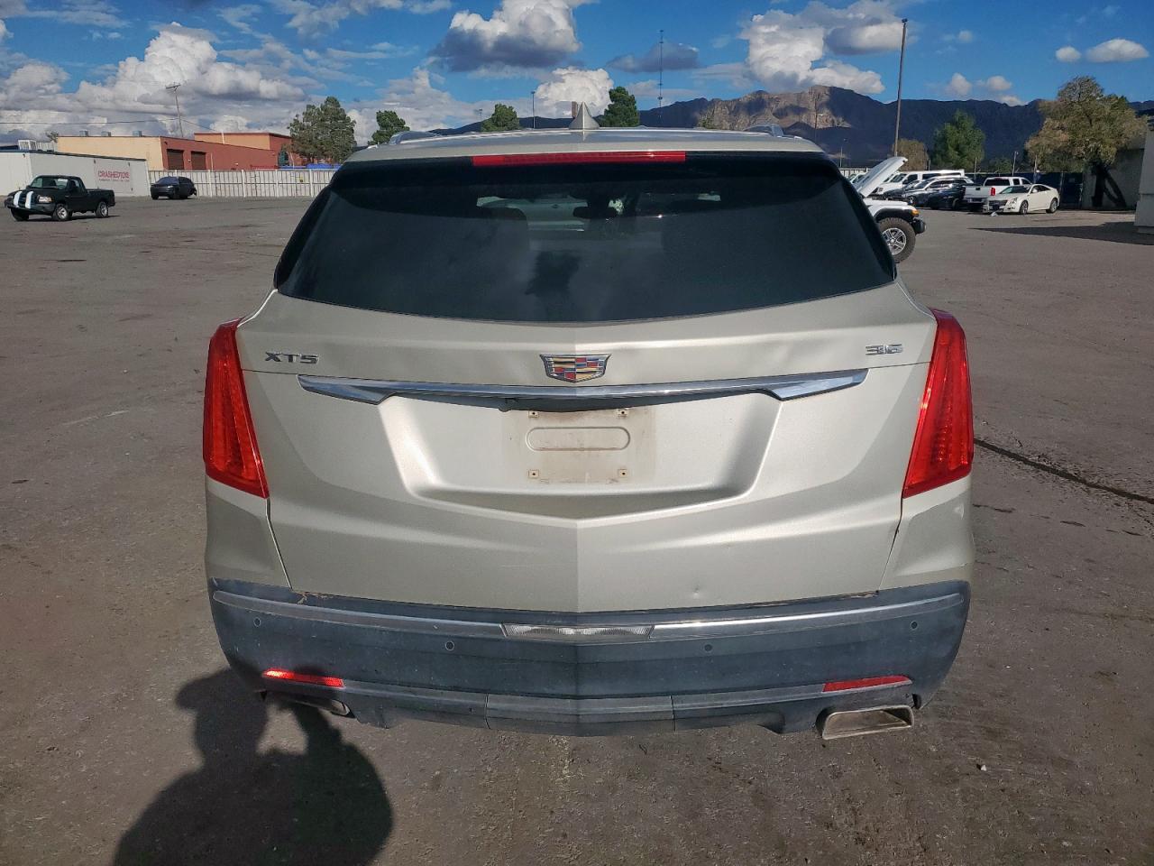 2017 Cadillac Xt5 Premium Luxury VIN: 1GYKNCRS8HZ149354 Lot: 84615195