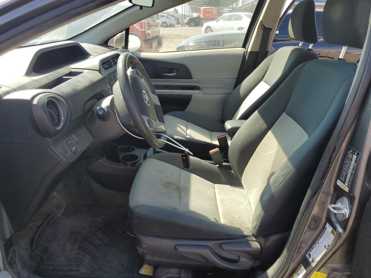 2014 Toyota Prius C VIN: JTDKDTB3XE1065798 Lot: 81794355