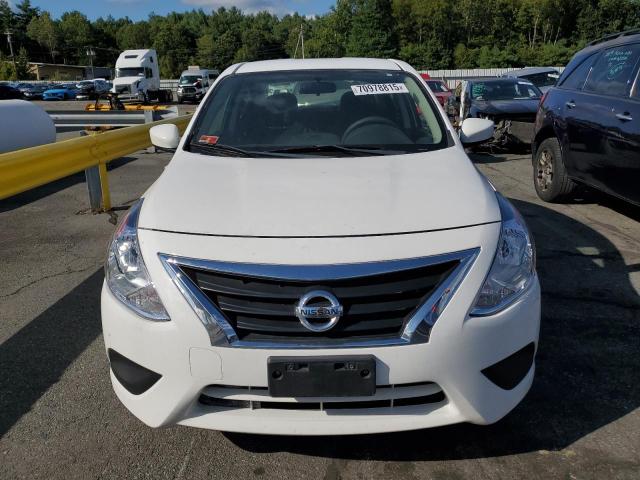  NISSAN VERSA 2018 Белы