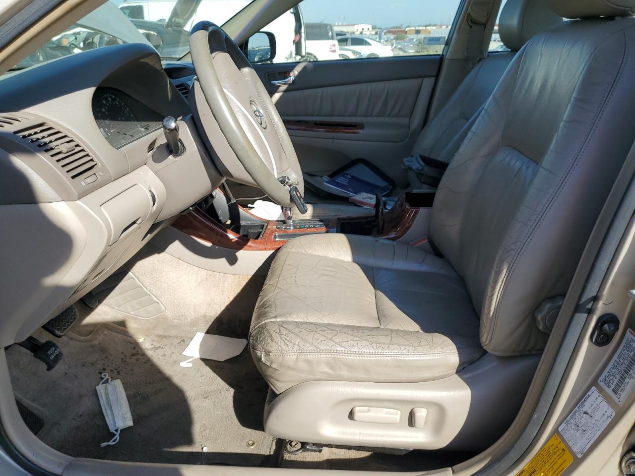 2002 Toyota Camry Le VIN: JTDBF30K120086139 Lot: 81682115