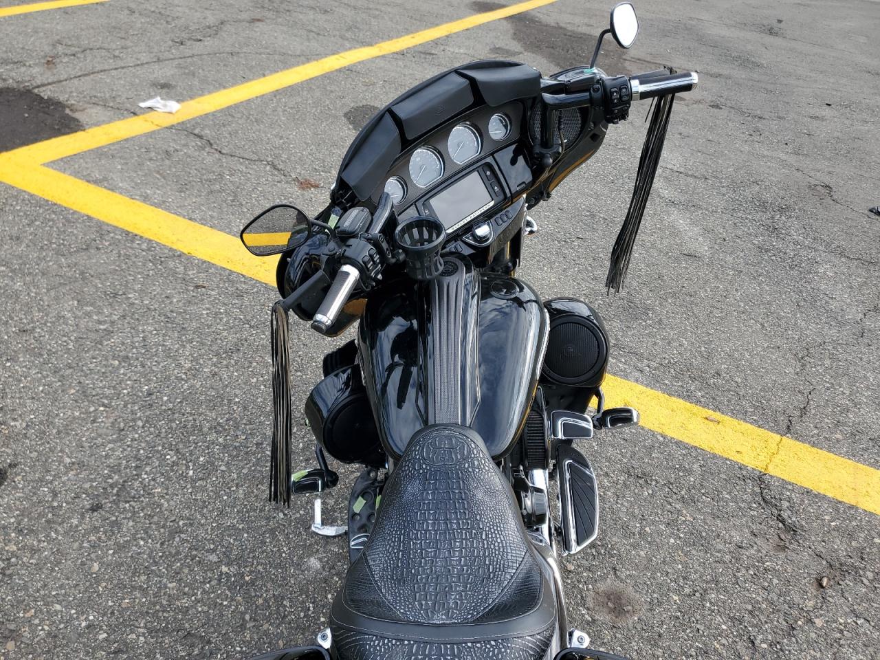 2016 Harley-Davidson Flhxse Cvo Street Glide VIN: 1HD1PXN19GB955967 Lot: 81829105