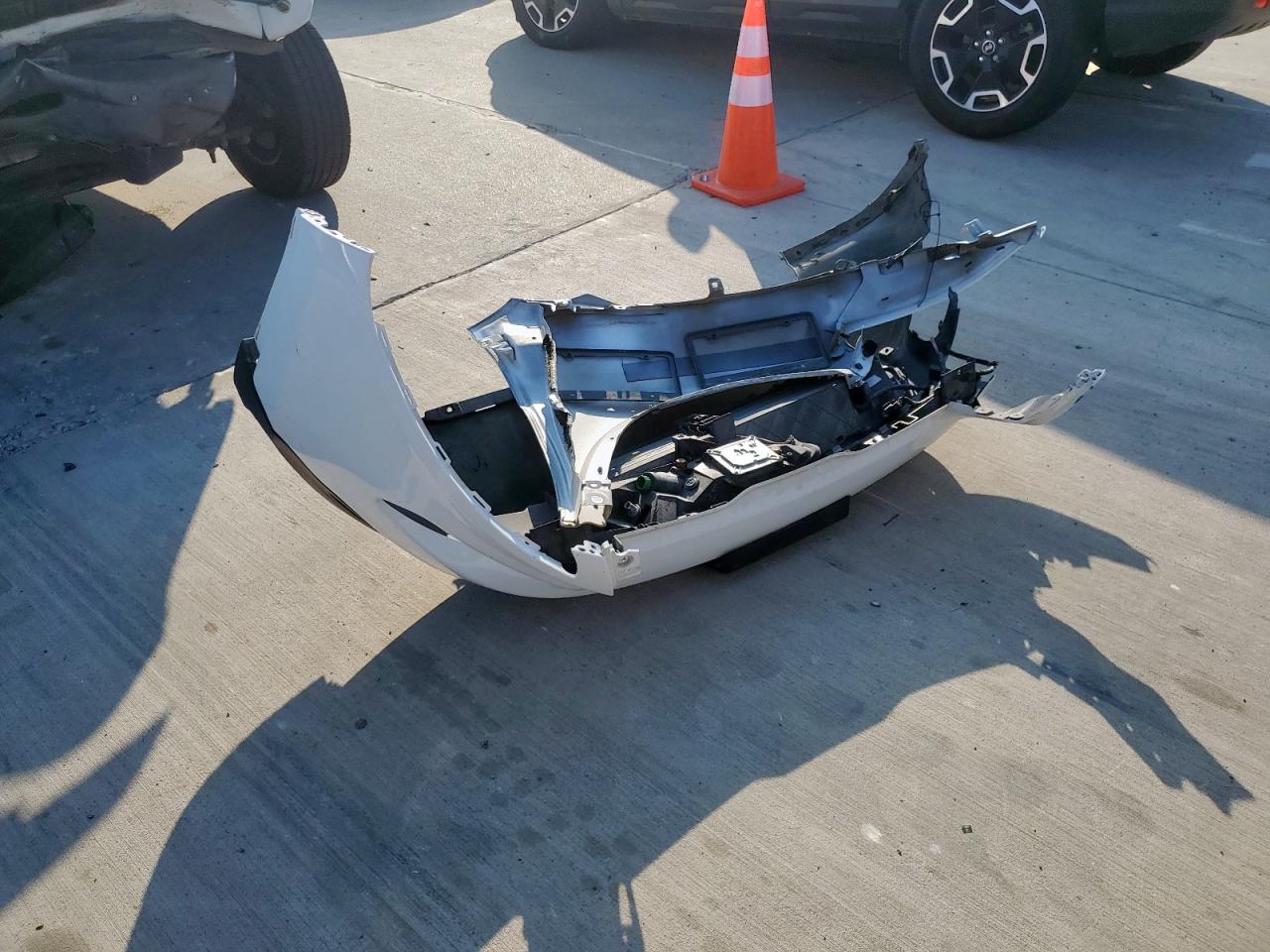 2018 Jeep Cherokee Latitude Plus VIN: 1C4PJLLB0JD538041 Lot: 81046385