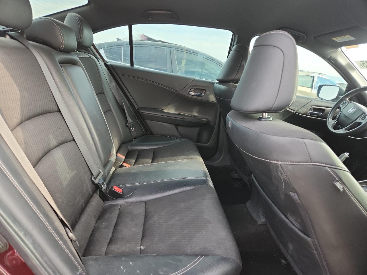 2016 Honda Accord Sport VIN: 1HGCR2F5XGA192227 Lot: 71307845