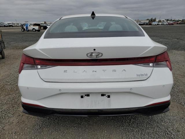  HYUNDAI ELANTRA 2023 Белы