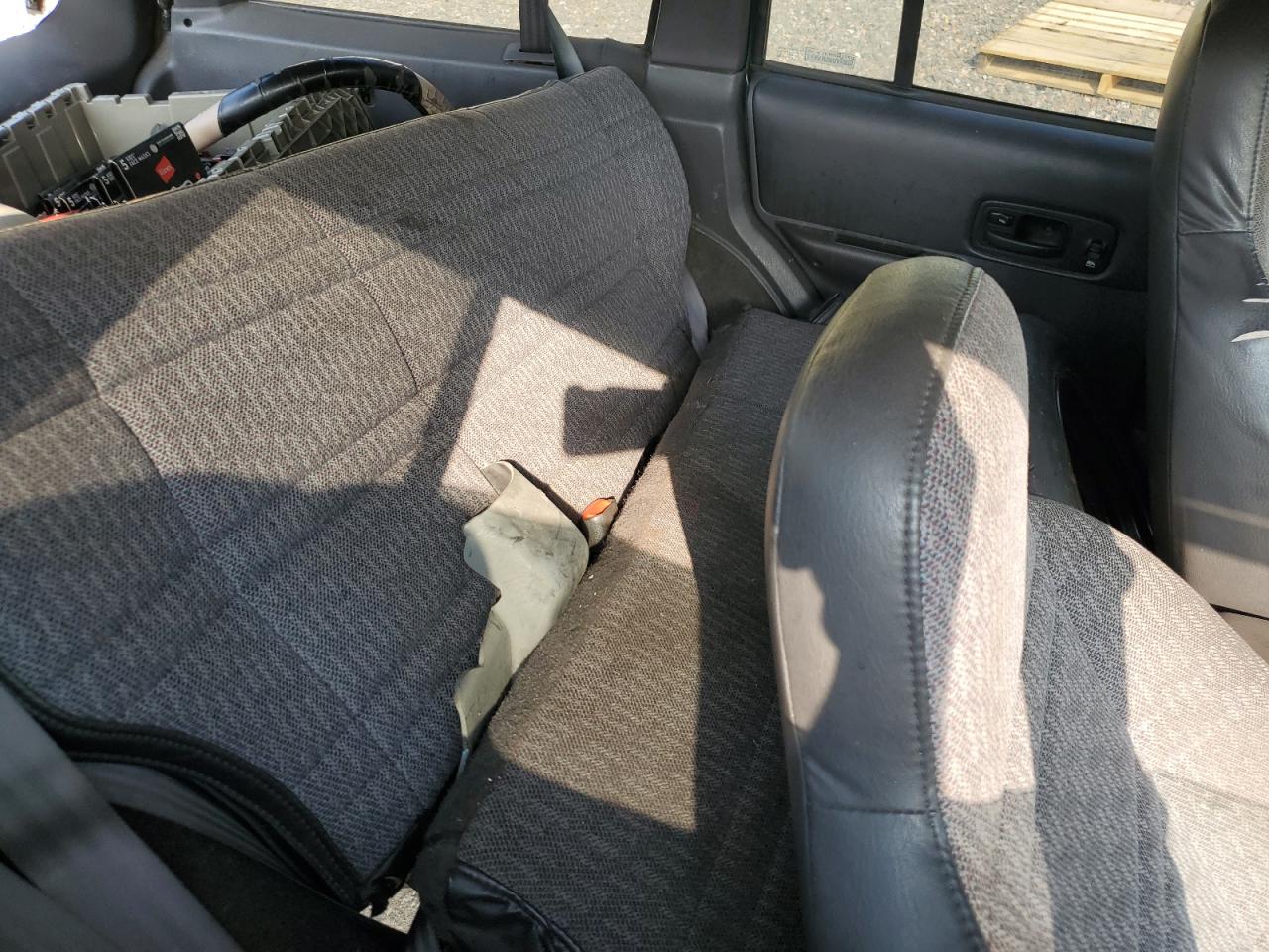 2000 Jeep Cherokee Sport VIN: 1J4FF48S4YL101178 Lot: 71445005