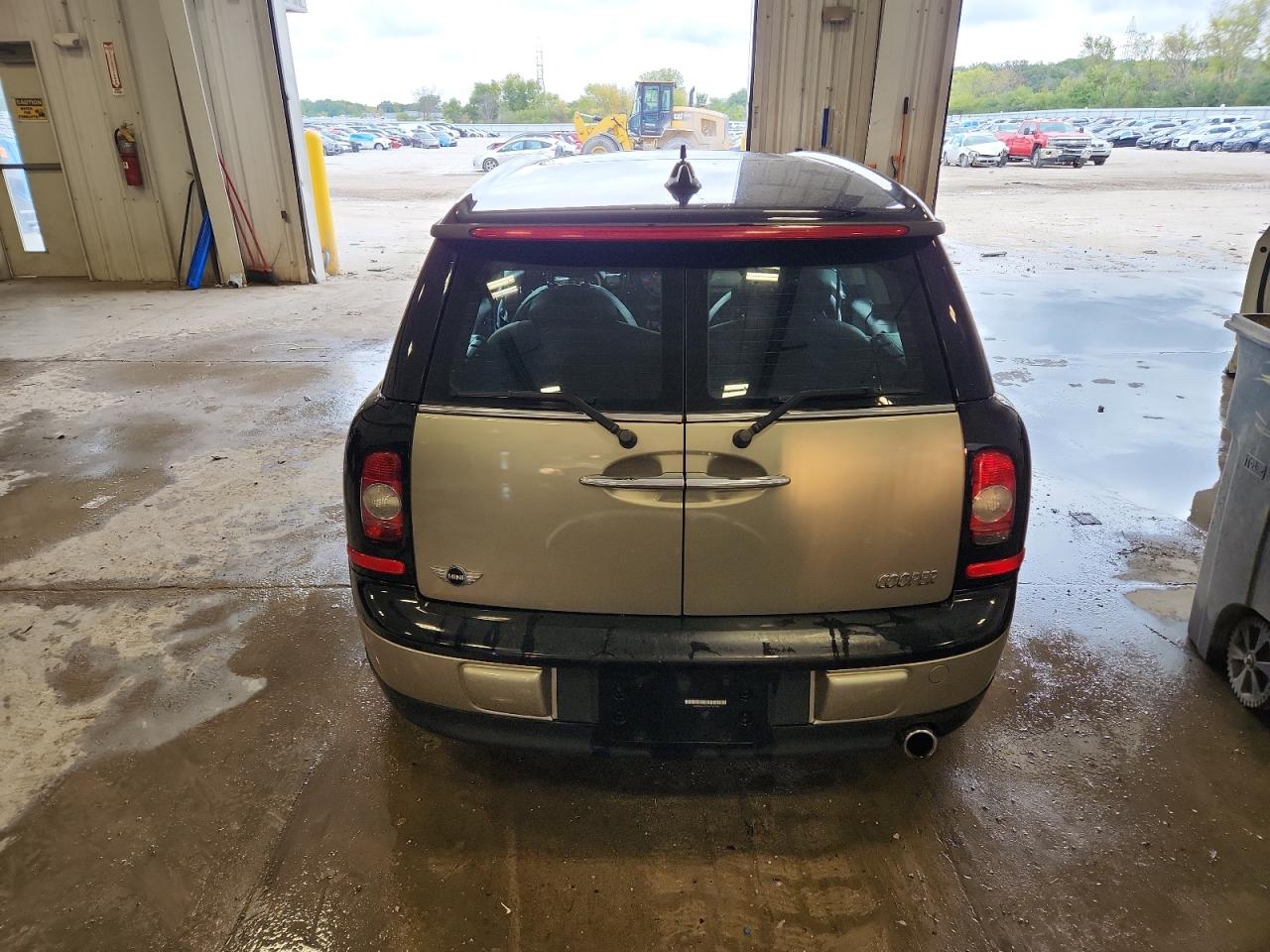 2010 Mini Cooper Clubman VIN: WMWML3C57ATX51143 Lot: 81598285