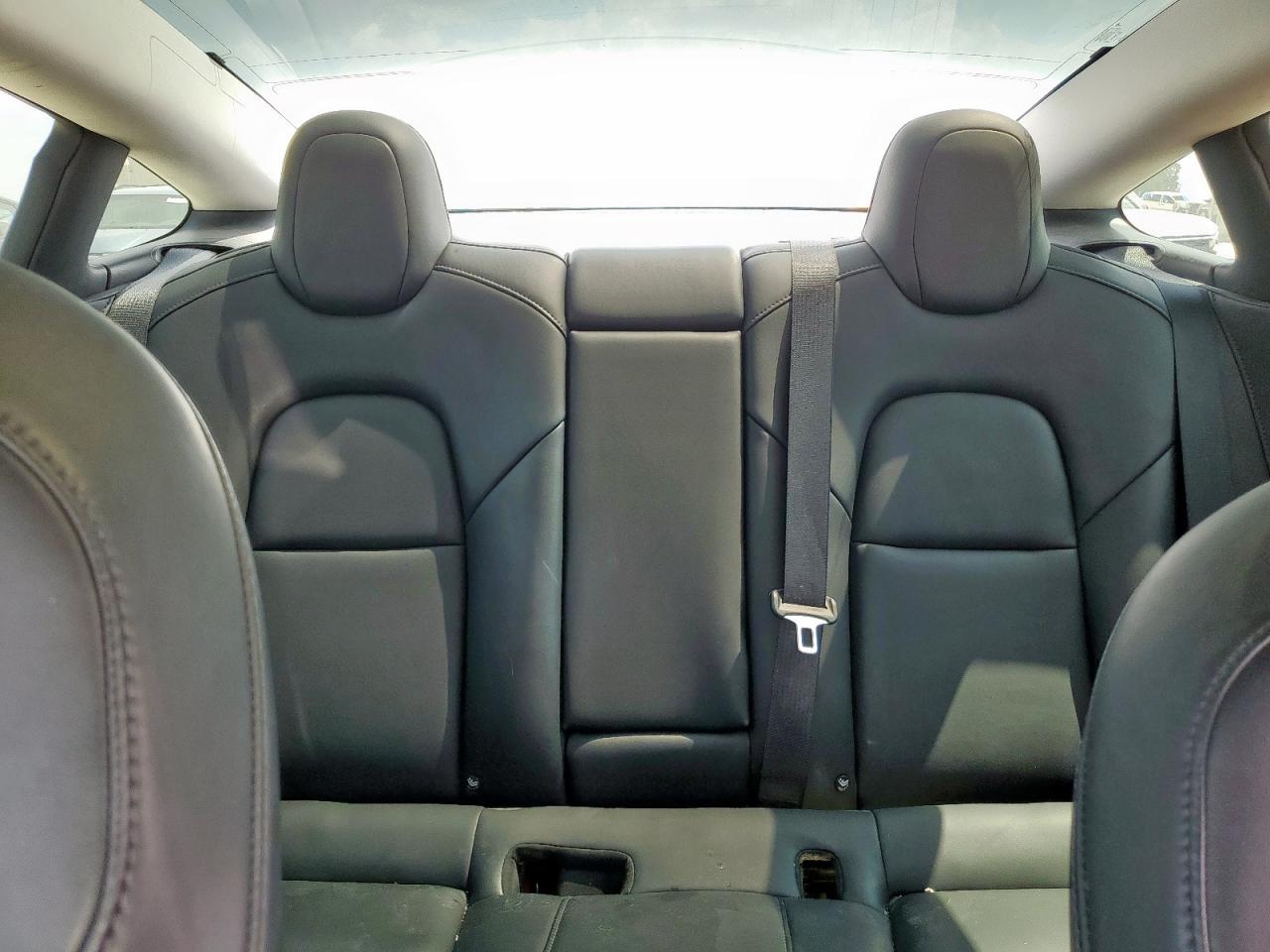 2018 Tesla Model 3 VIN: 5YJ3E1EA4JF109411 Lot: 72081595