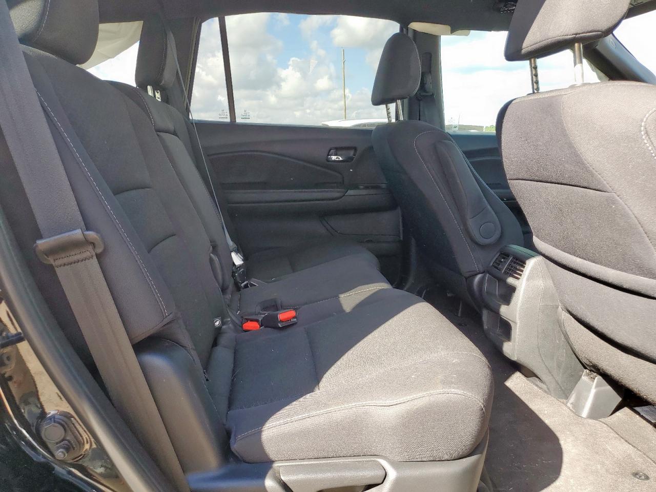 2021 Honda Passport Sport VIN: 5FNYF7H29MB004636 Lot: 81696065