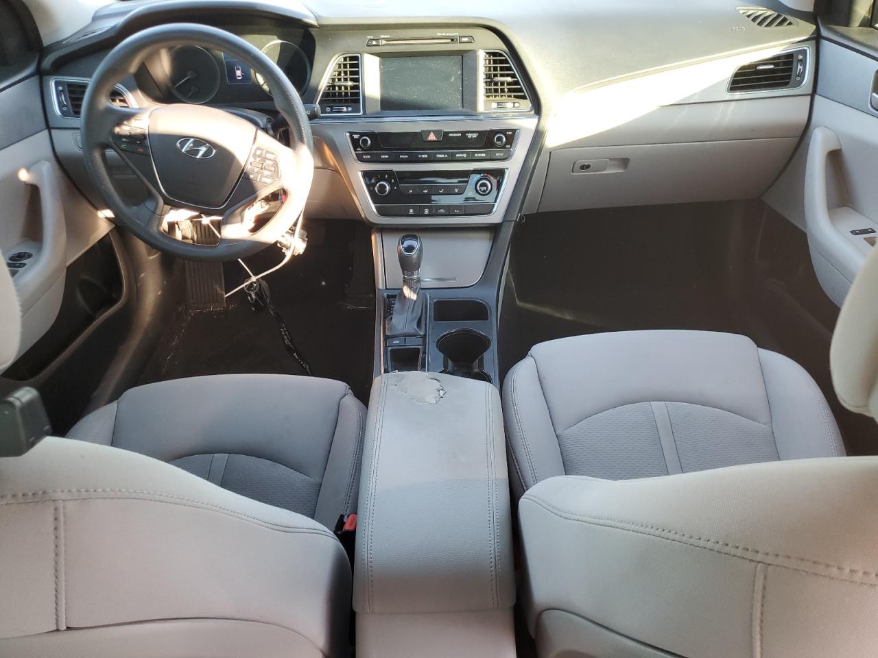 2017 Hyundai Sonata Se VIN: 5NPE24AF7HH551955 Lot: 70963225