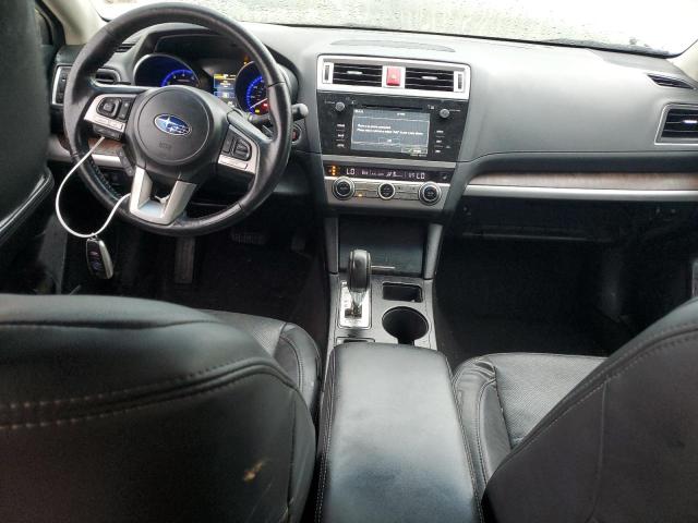 Parquets SUBARU OUTBACK 2015 Srebrny