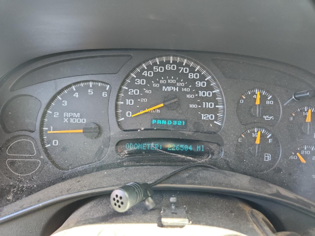 2004 Chevrolet Silverado C1500 VIN: 2GCEC19V141191925 Lot: 84394835