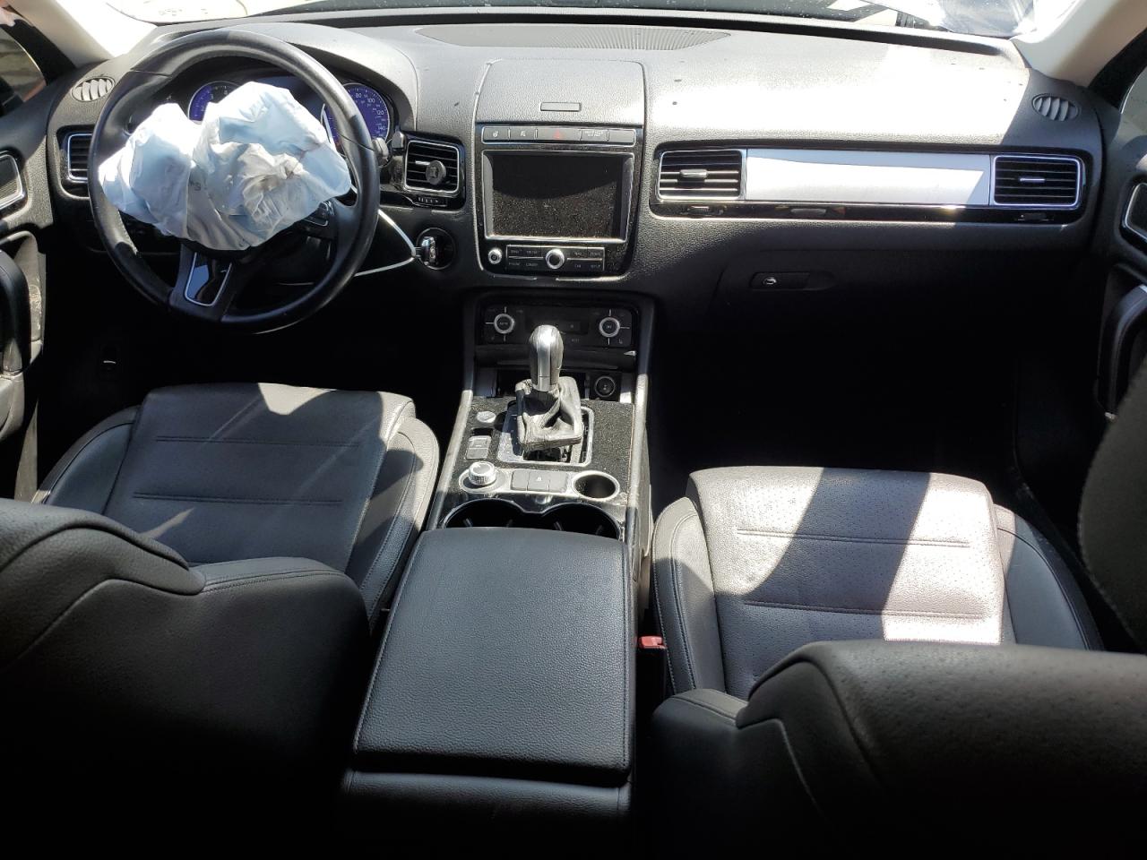 2016 Volkswagen Touareg Sport VIN: WVGEF9BP2GD012359 Lot: 80117145