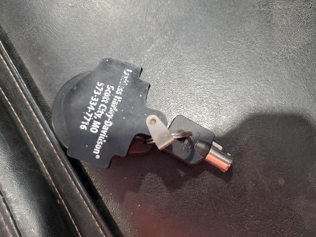 2017 Harley-Davidson Flhtcu Ultra Classic Electra Glide VIN: 1HD1FCC12HB671273 Lot: 80634325