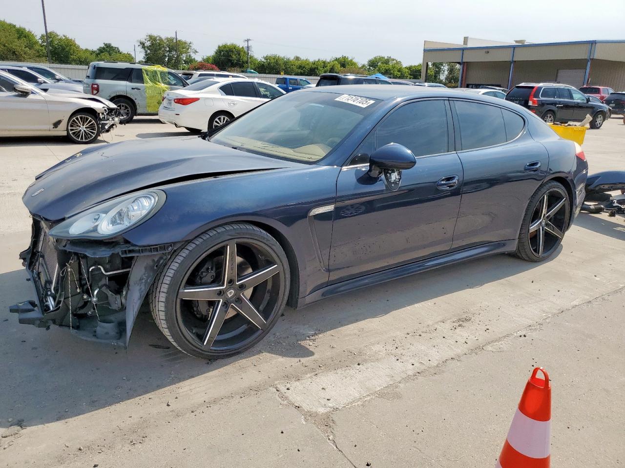 2013 Porsche Panamera 2