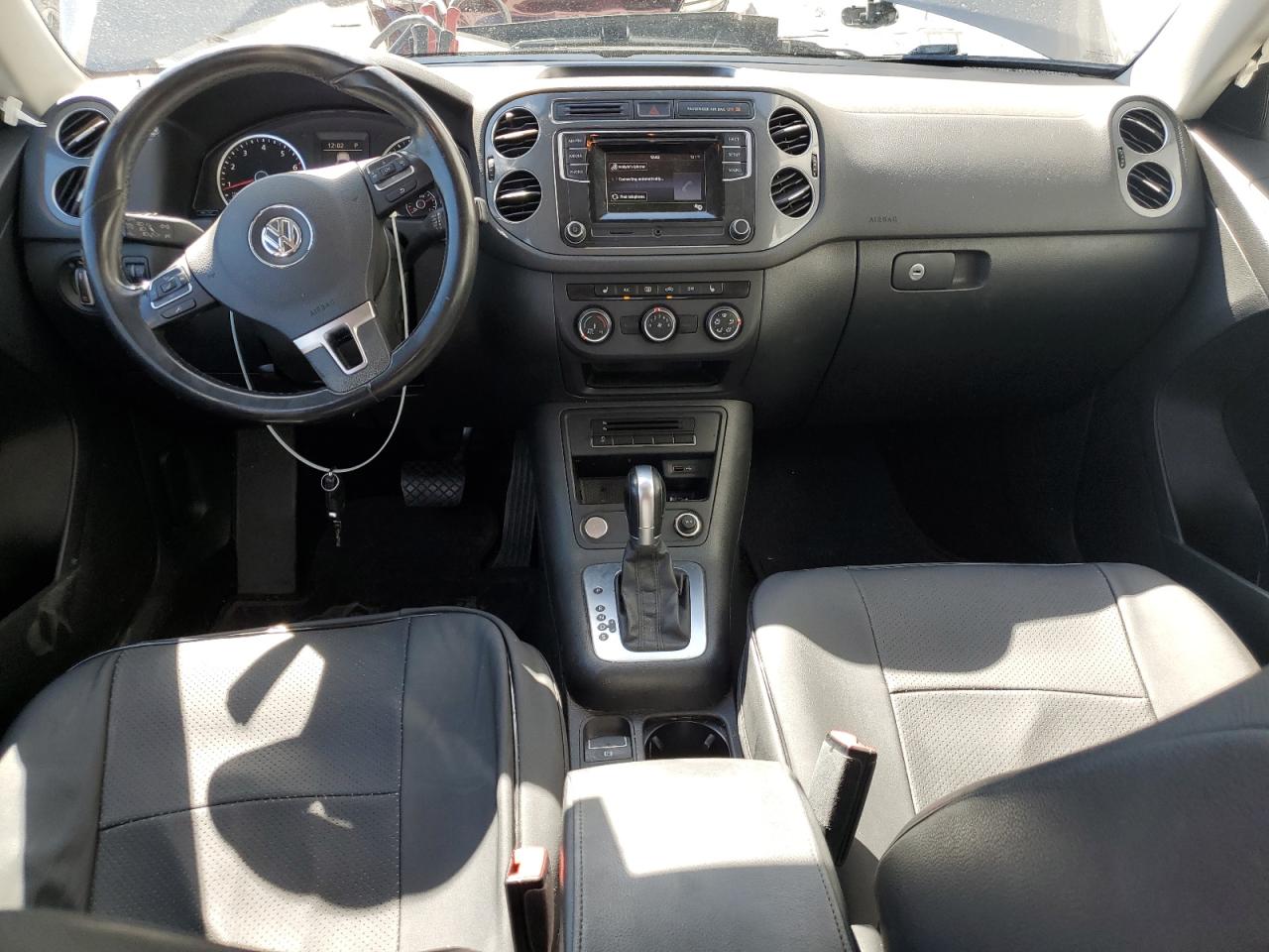 2016 Volkswagen Tiguan S VIN: WVGAV7AX1GW585457 Lot: 71930475