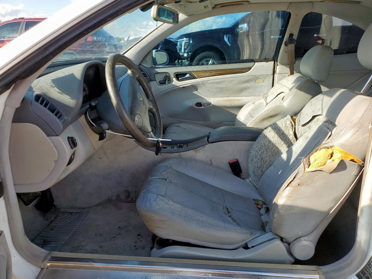 2000 Mercedes-Benz Clk 430 VIN: WDBLJ70GXYF127281 Lot: 82143305