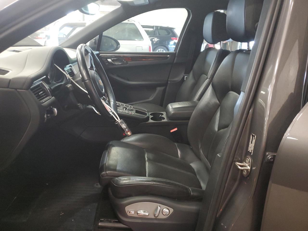 2015 Porsche Macan S VIN: WP1AB2A54FLB74261 Lot: 81252245