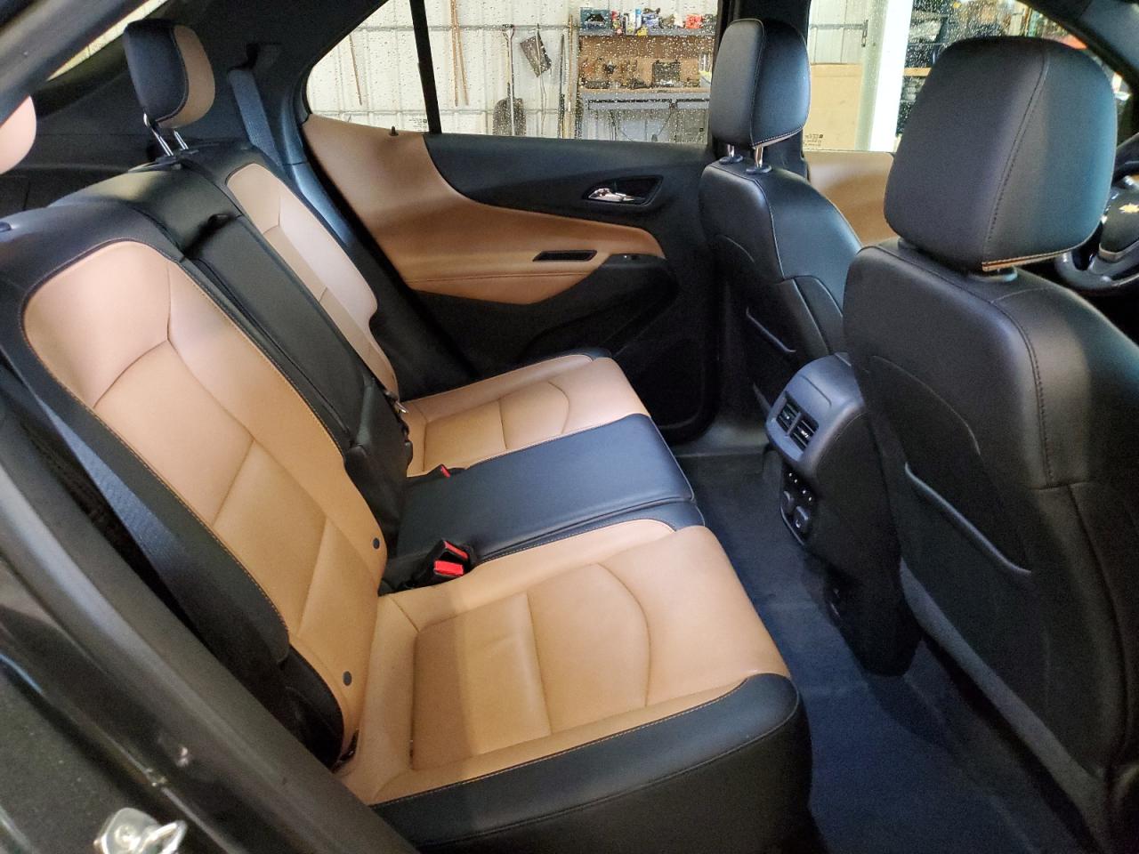 2018 Chevrolet Equinox Premier VIN: 2GNAXMEV1J6317328 Lot: 70850415