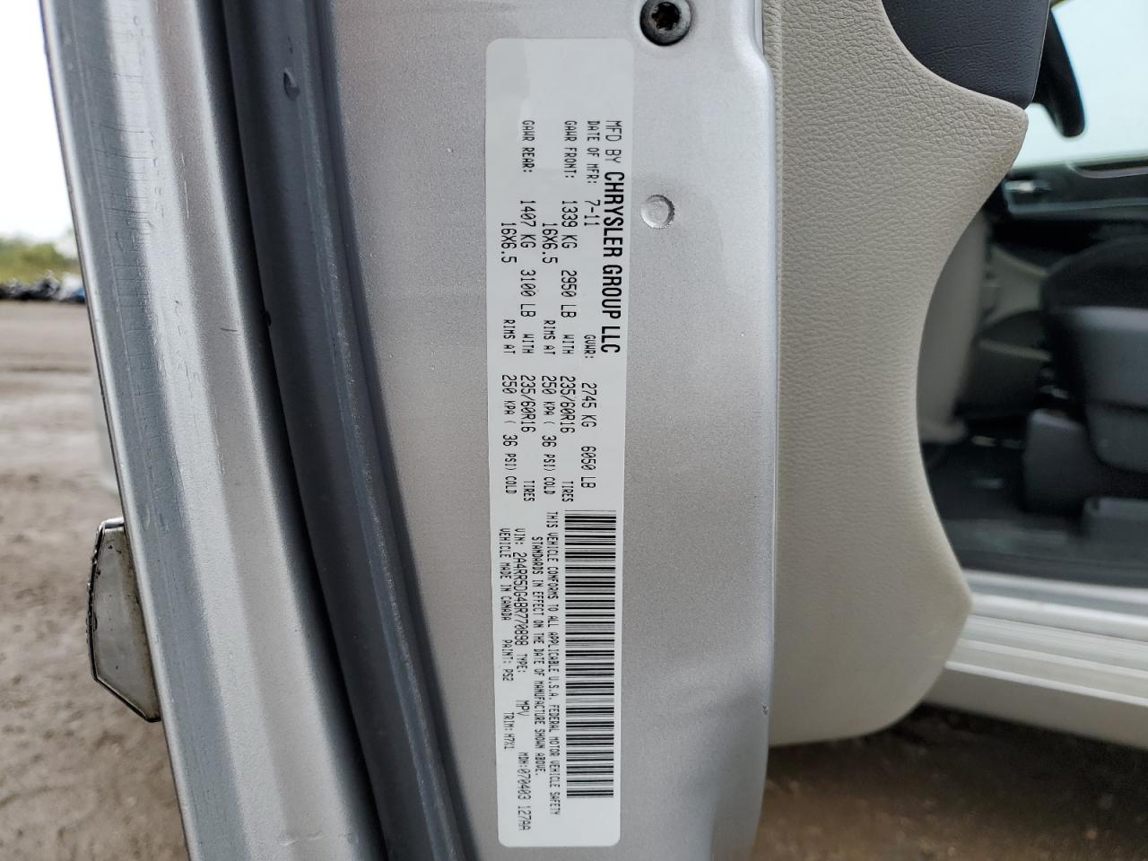 2011 Chrysler Town & Country Touring VIN: 2A4RR5DG4BR770898 Lot: 82034795