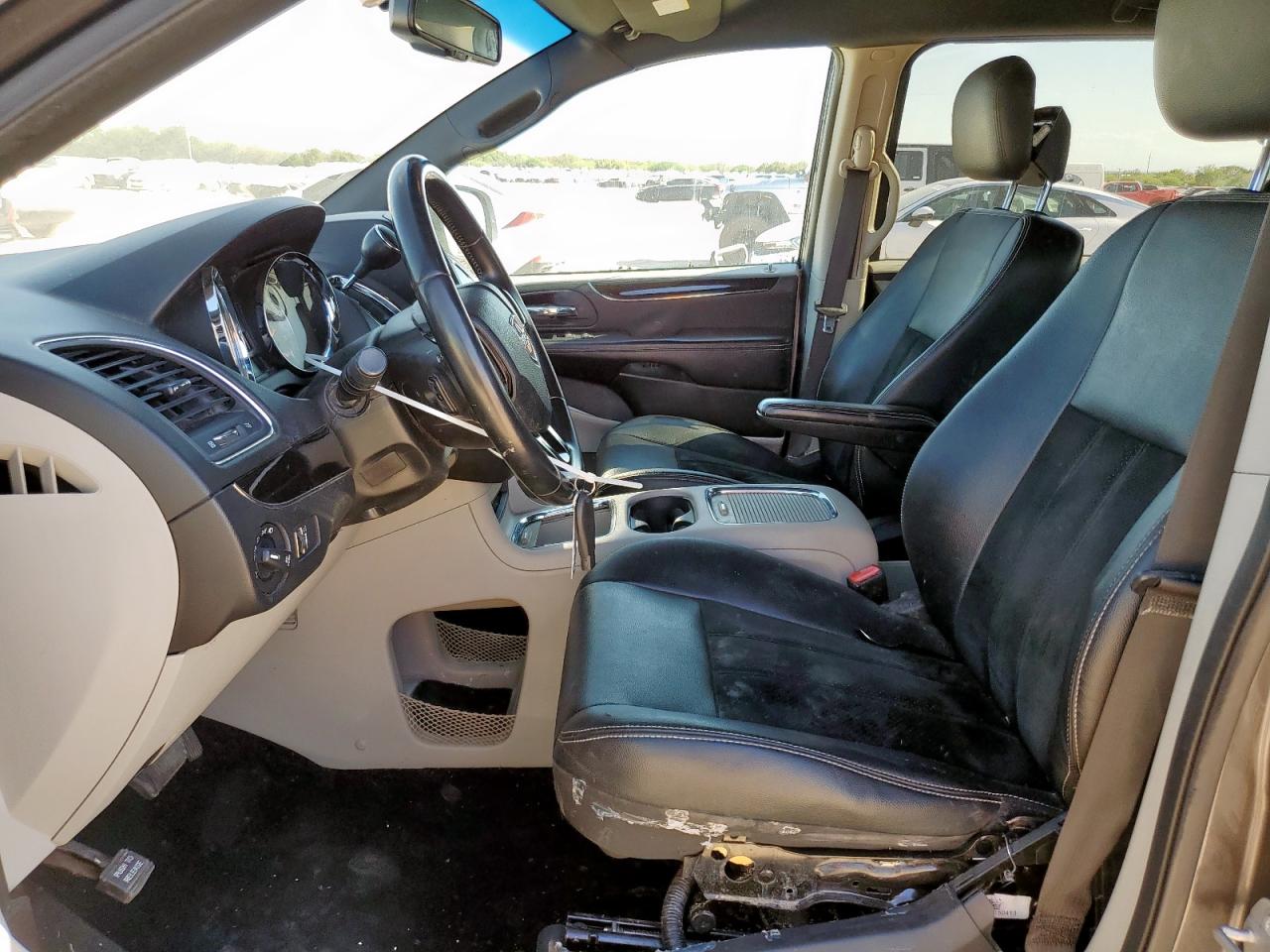 2017 Dodge Grand Caravan Sxt VIN: 2C4RDGCG2HR863137 Lot: 81203005