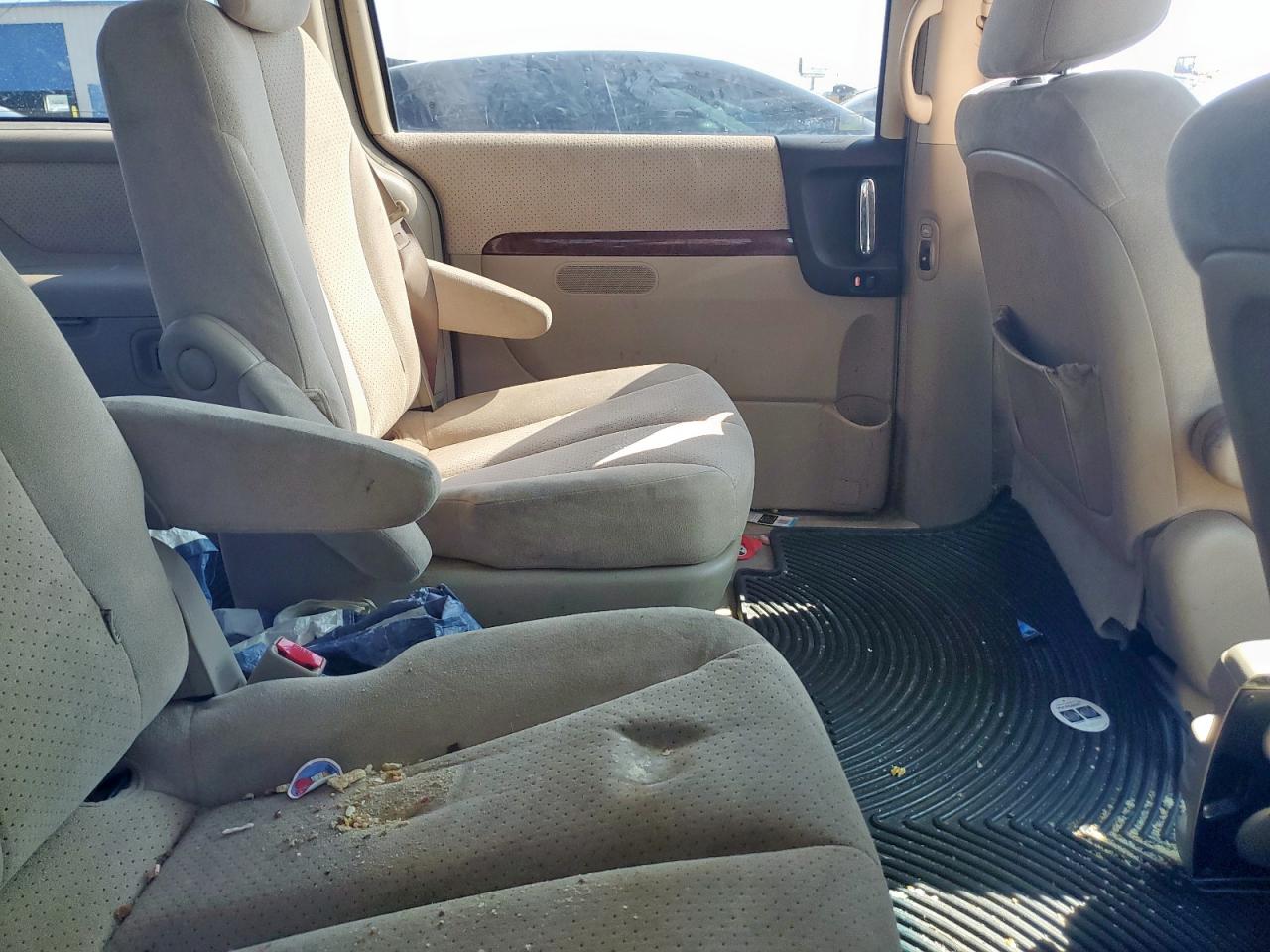 2007 Hyundai Entourage Gls VIN: KNDMC233776027181 Lot: 71591775