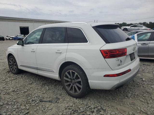 Паркетники AUDI Q7 2017 Белы