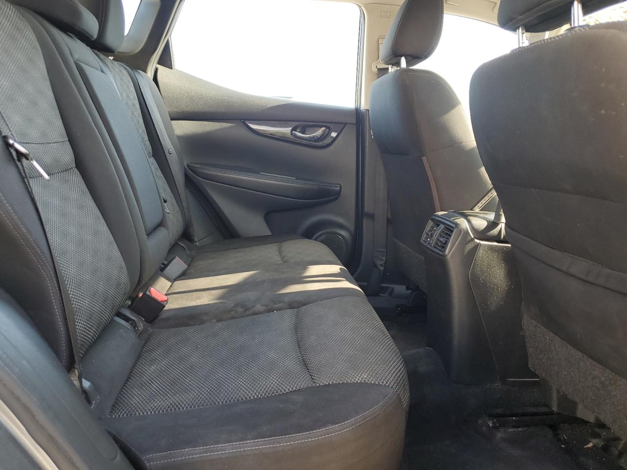 2017 Nissan Rogue Sport S VIN: JN1BJ1CR4HW102371 Lot: 80573265