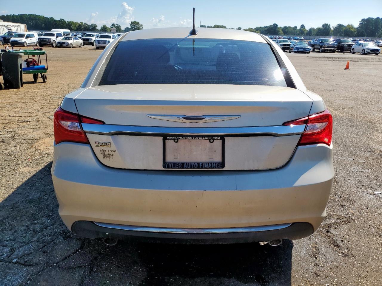 2014 Chrysler 200 Touring VIN: 1C3CCBBG0EN105498 Lot: 84191425