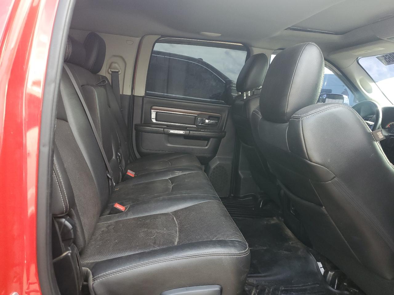2015 Ram 2500 Laramie VIN: 3C6UR5NL7FG638958 Lot: 81655865