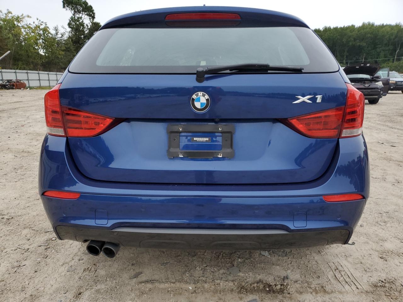 2015 BMW X1 Sdrive28I VIN: WBAVM1C58FV318464 Lot: 84016235