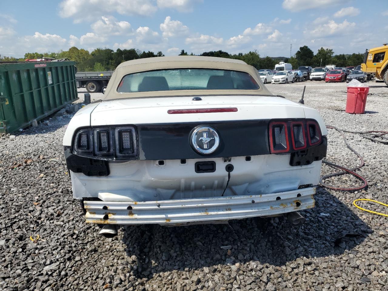 2014 Ford Mustang VIN: 1ZVBP8EM8E5273502 Lot: 71125485