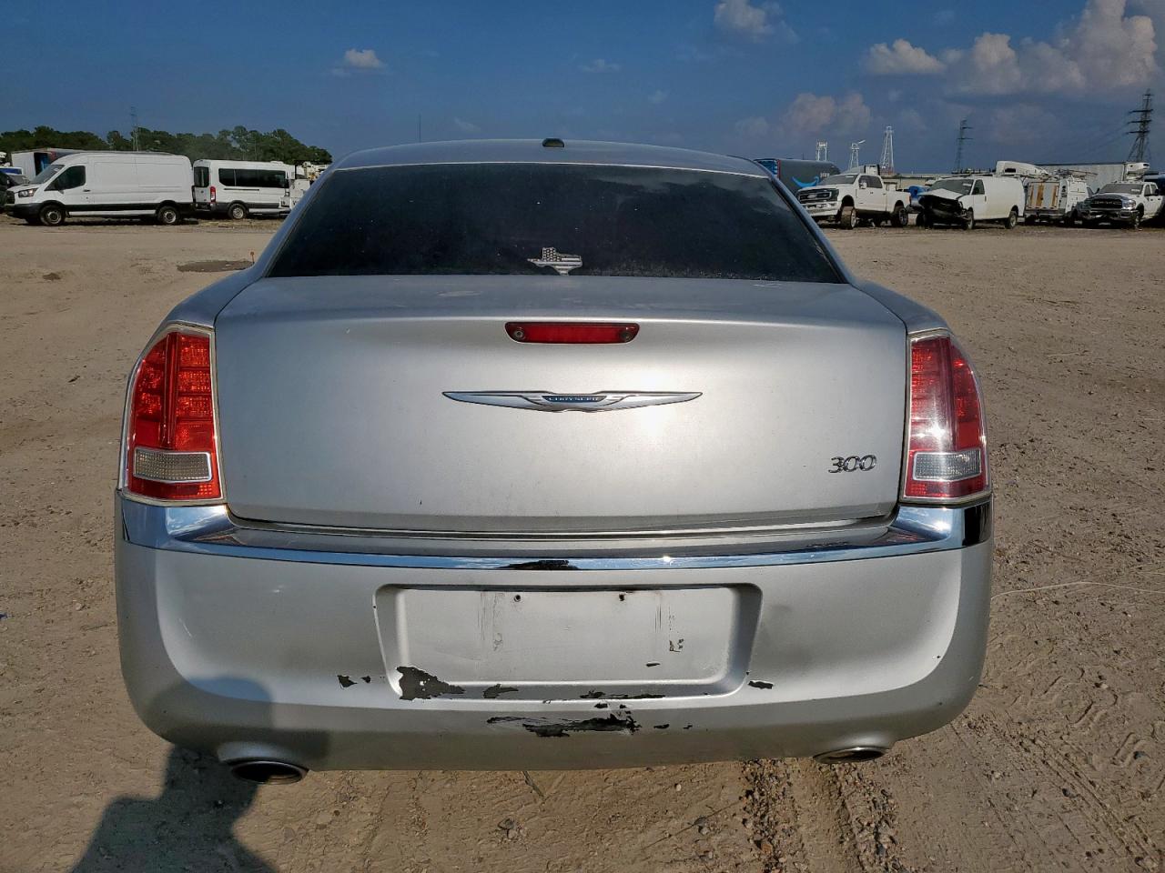 2012 Chrysler 300 Limited VIN: 2C3CCACG7CH250813 Lot: 81004445
