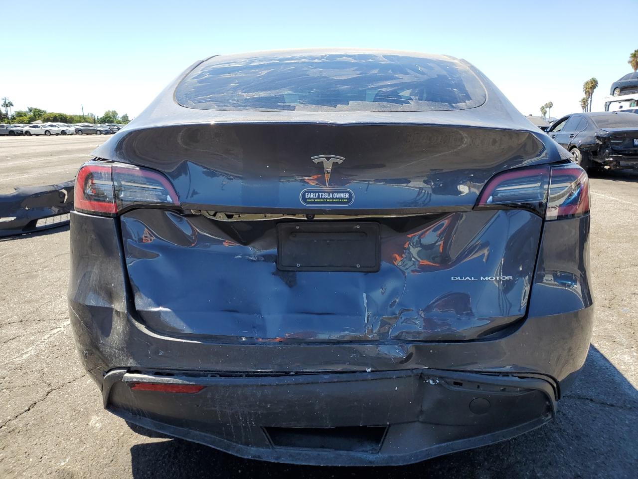 2023 Tesla Model Y VIN: 7SAYGDEE5PA053010 Lot: 70861565