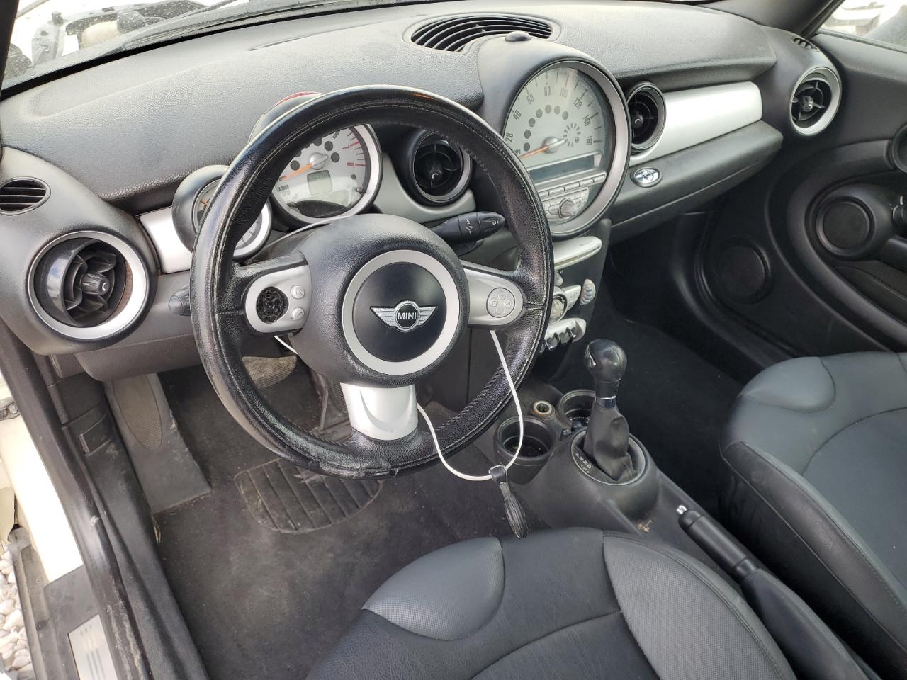2009 Mini Cooper VIN: WMWMR335X9TU95543 Lot: 81501015