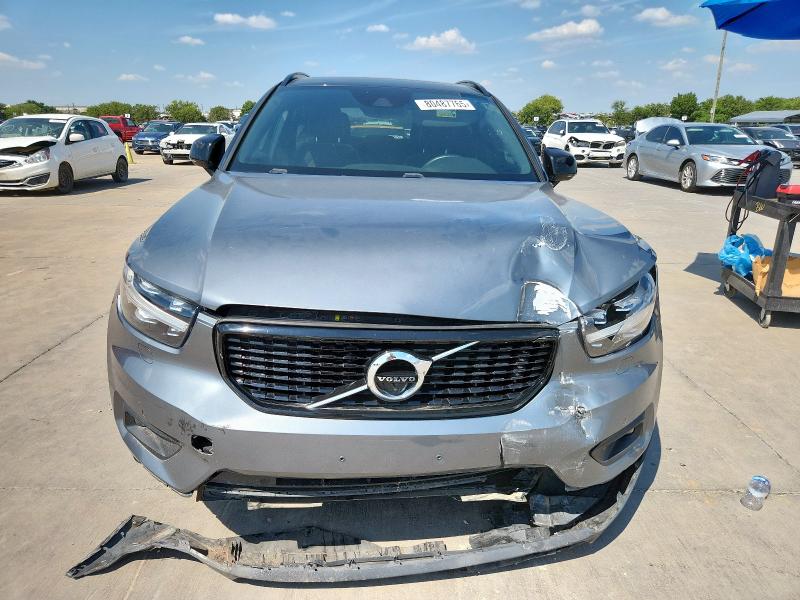  VOLVO XC40 2019 Gray