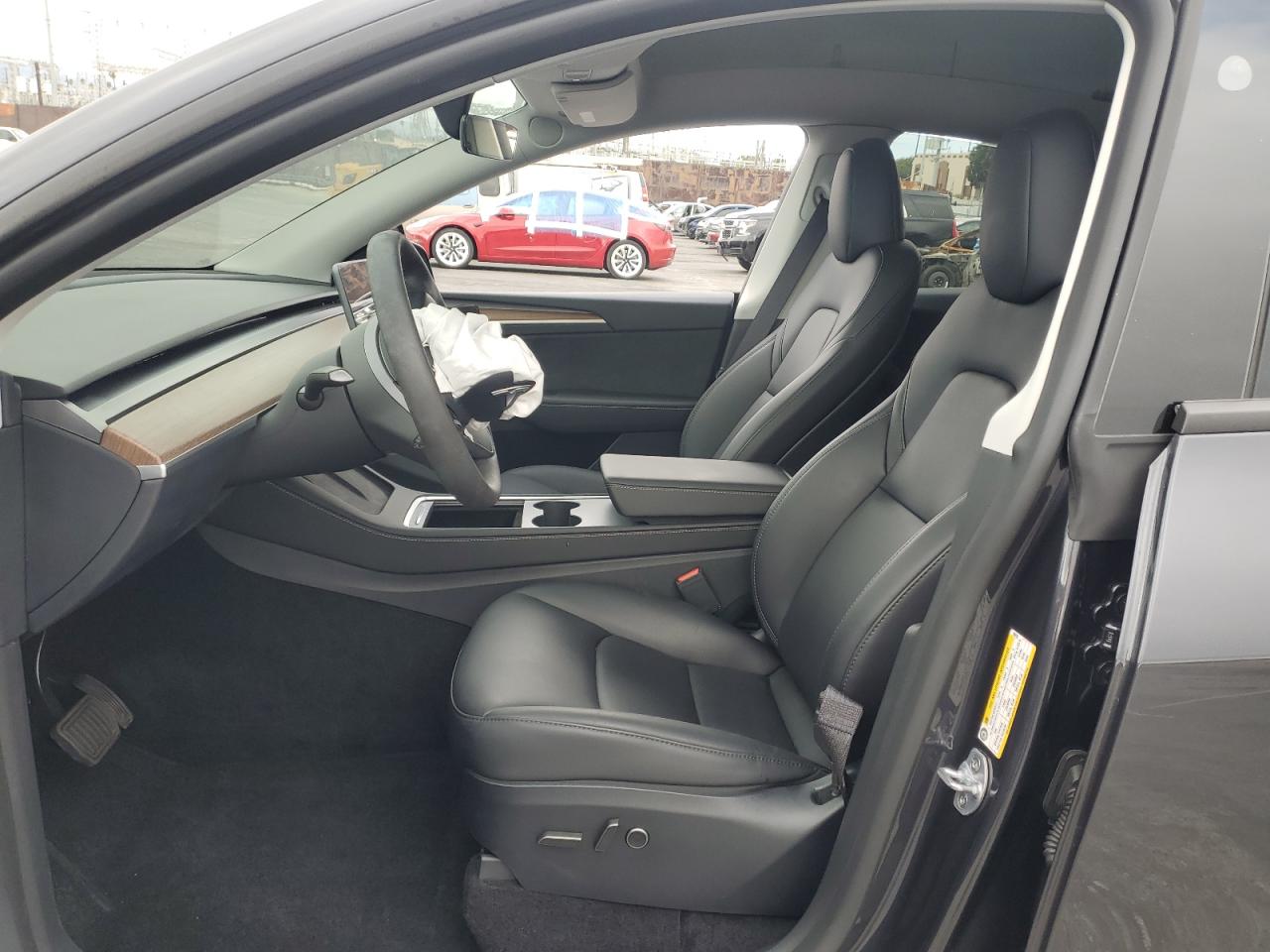 2024 Tesla Model Y VIN: 7SAYGDED3RF096533 Lot: 84296075