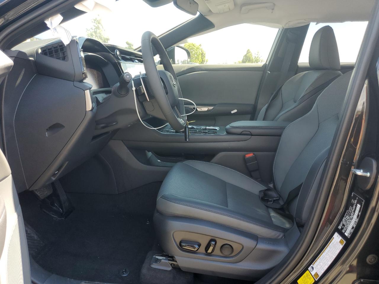 2025 Lexus Rz 300E VIN: JTJABABB1SA011490 Lot: 81634085