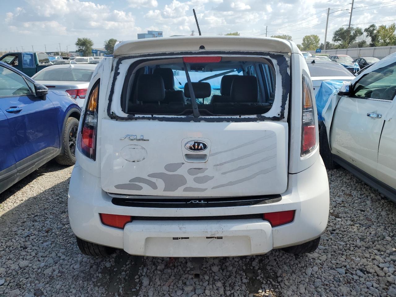 2011 Kia Soul + VIN: KNDJT2A25B7267510 Lot: 84055535
