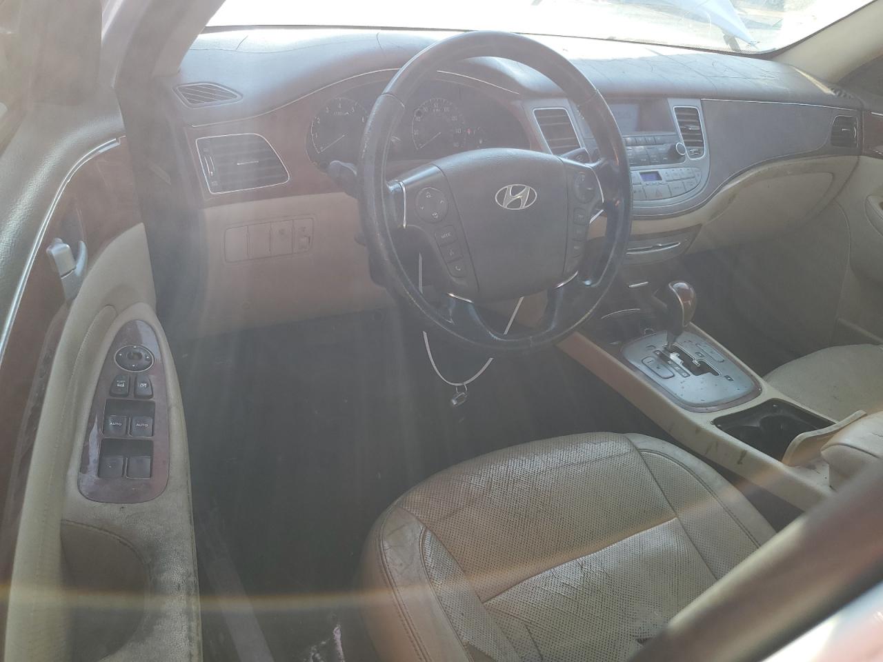 2013 Hyundai Genesis 3.8L VIN: KMHGC4DD7DU233619 Lot: 86611625