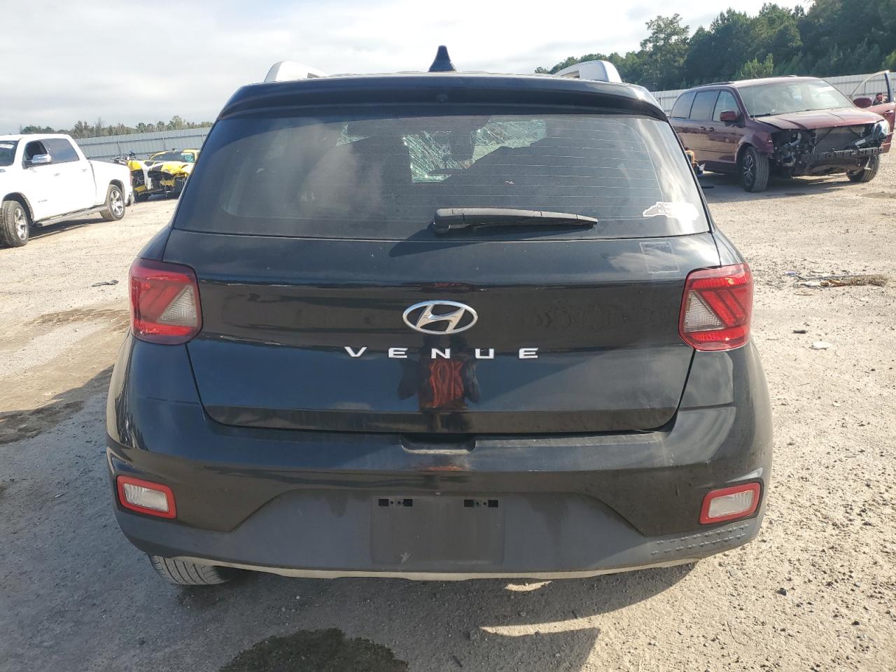 2022 Hyundai Venue Sel VIN: KMHRC8A34NU171819 Lot: 71510445