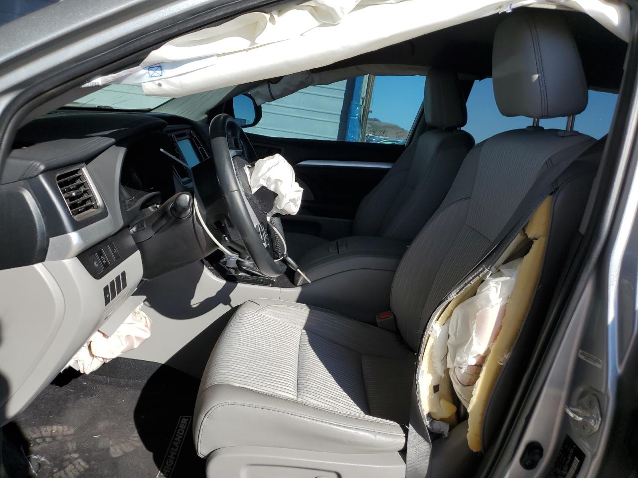 2019 Toyota Highlander Le VIN: 5TDZZRFH8KS314574 Lot: 81972755