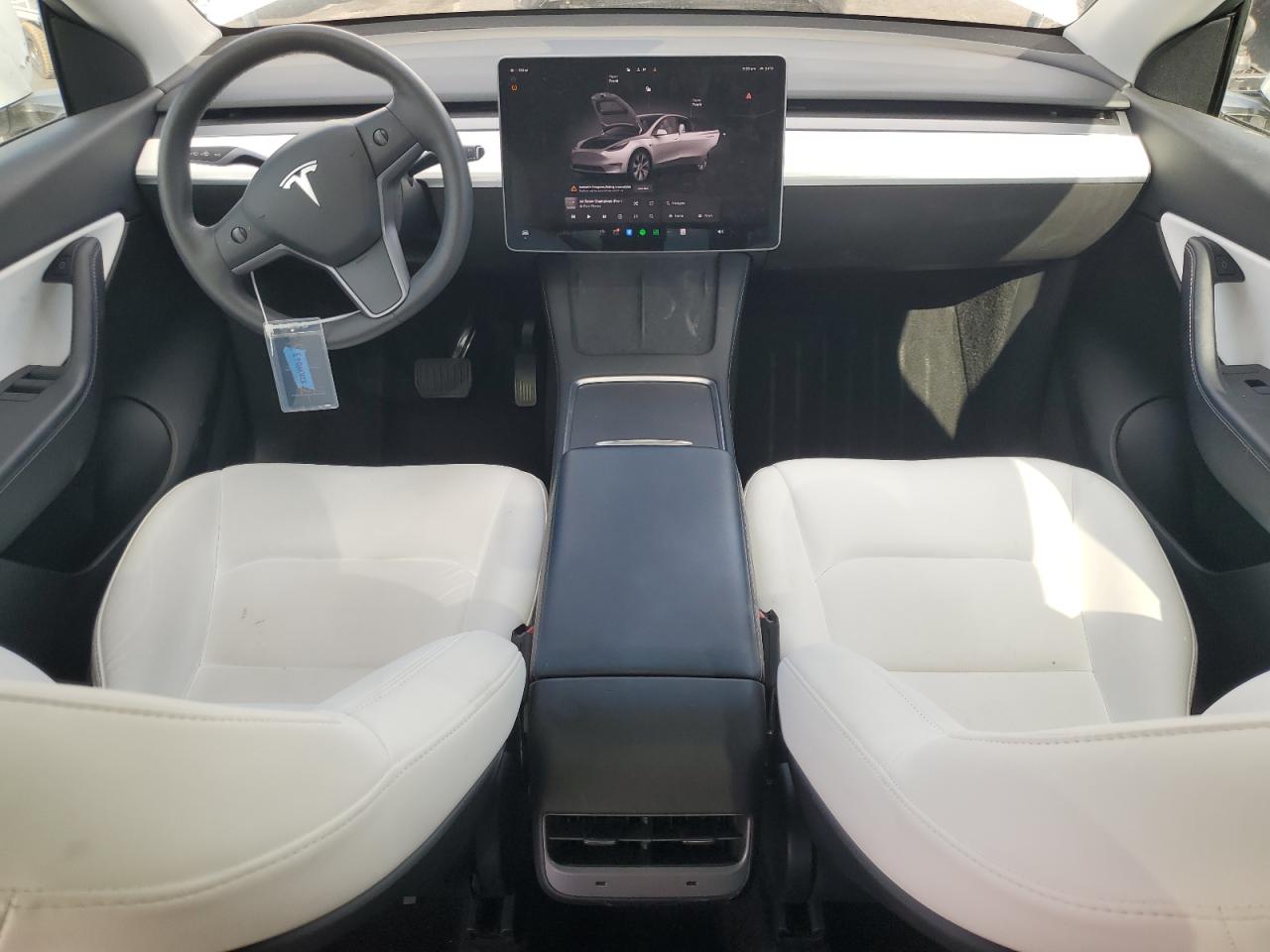 2022 Tesla Model Y VIN: 7SAYGDEE0NF362688 Lot: 82109765