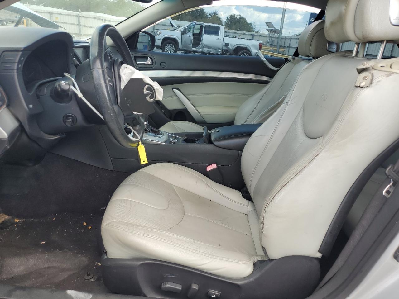 2011 Infiniti G37 Base VIN: JN1CV6FE4BM951322 Lot: 81940275