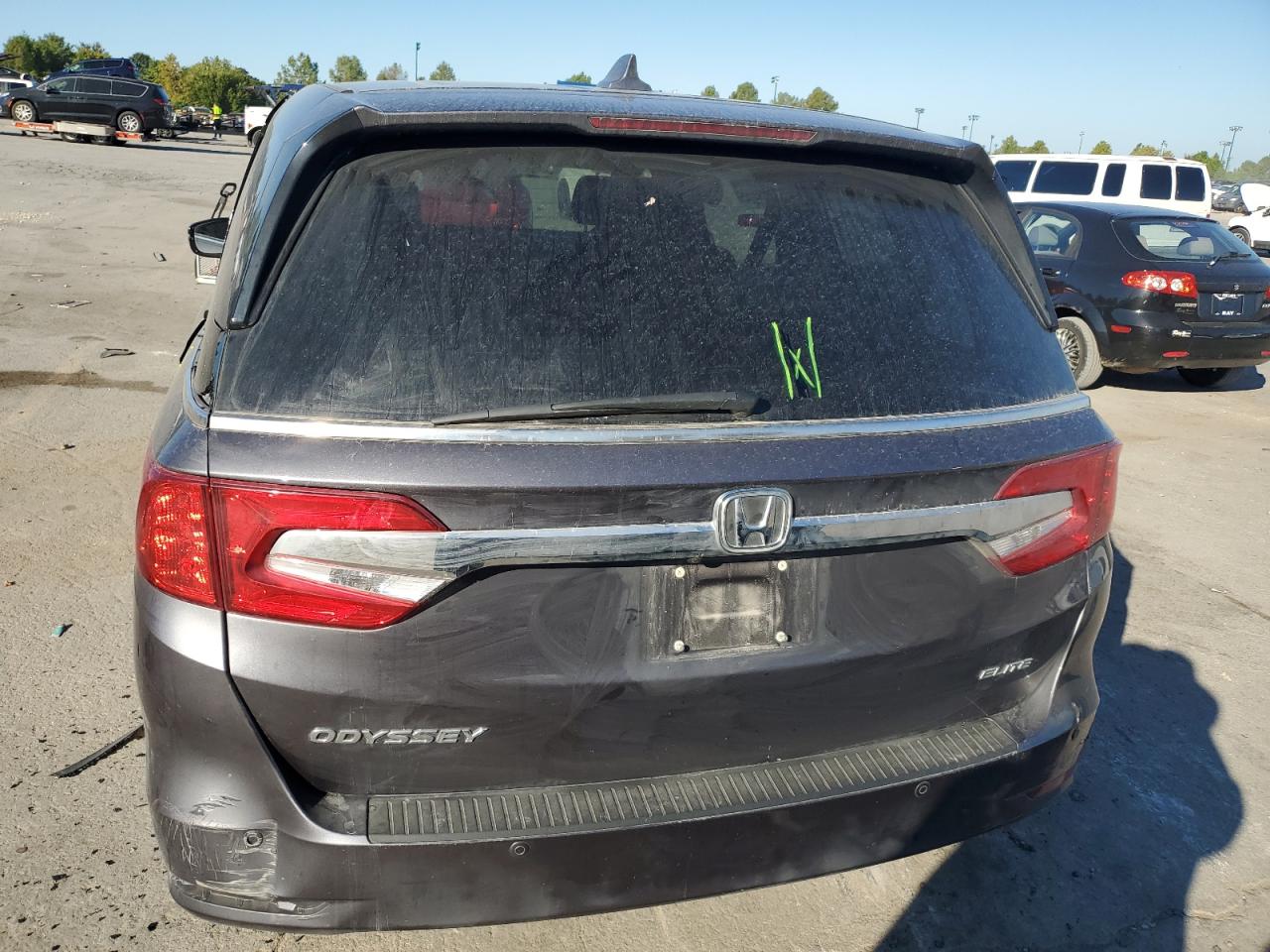 2018 Honda Odyssey Elite VIN: 5FNRL6H98JB061104 Lot: 71596155